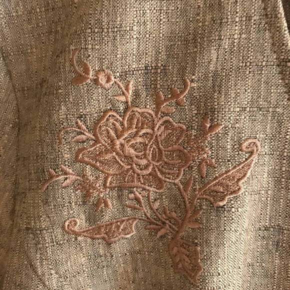 Pant suit. - Picture 5 of 5